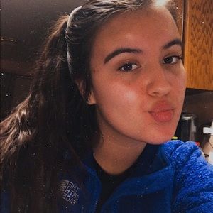 Meet your Posher, Alexyss